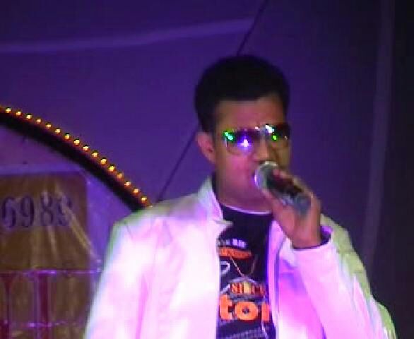 professional male singer nagpur